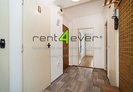 Pronájem bytu, Kobylisy, Přemyšlenská, 2+1, 57 m2, cihla, terasa, nezařízený nábytkem, Rent4Ever.cz