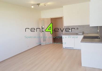 Pronájem bytu, Letňany, Hlučkova, byt 1+kk, 30 m2, novostavba, sklep, nevybavený nábytkem, Rent4Ever.cz