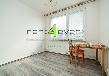 Pronájem bytu, Černý Most, Bryksova, byt 2+1, 39 m2, po rekonstrukci, částečně zařízený nábytkem, Rent4Ever.cz