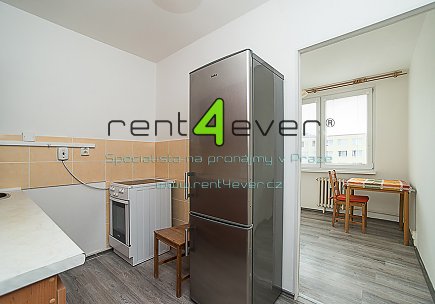 Pronájem bytu, Černý Most, Bryksova, byt 2+1, 39 m2, po rekonstrukci, částečně zařízený nábytkem, Rent4Ever.cz
