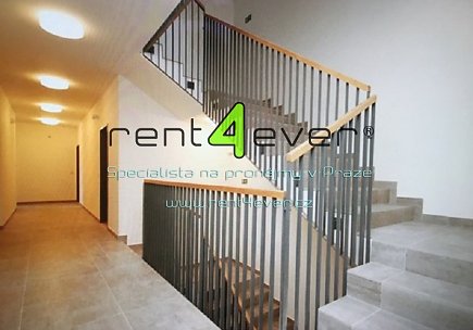 Pronájem bytu,  Liboc, Evropská, byt 1+kk, 33 m2, novostavba, sklep, výtah, bezbariérový, nezařízený, Rent4Ever.cz