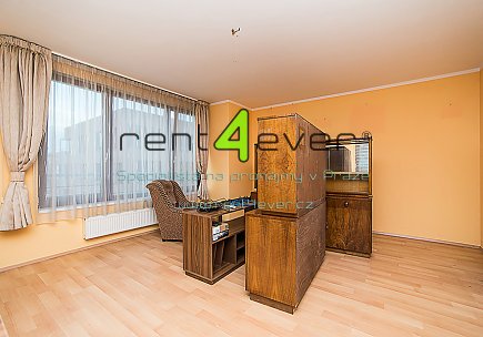 Pronájem bytu, Košíře, Musílkova, byt 2+kk, 68 m2, cihla, po rekonstrukci, komora, zařízený, Rent4Ever.cz