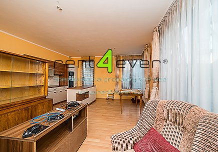 Pronájem bytu, Košíře, Musílkova, byt 2+kk, 68 m2, cihla, po rekonstrukci, komora, zařízený, Rent4Ever.cz