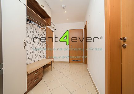 Pronájem bytu, Košíře, Musílkova, byt 2+kk, 68 m2, cihla, po rekonstrukci, komora, zařízený, Rent4Ever.cz