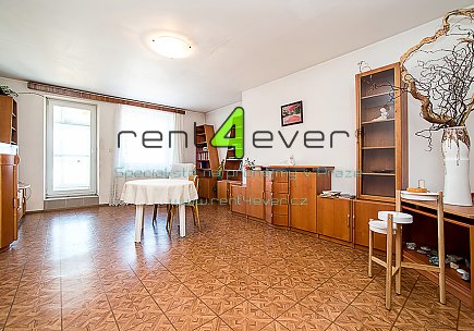 Pronájem bytu, Metro B Palmovka, mezonetový byt 5+1, 134 m2, zimní zahrada, terasa, část. vybavený, Rent4Ever.cz
