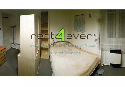 Pronájem bytu, Petrovice, Edisonova, 1+kk v RD, 30 m2, cihla, po rekonstrukci, zařízený nábytkem, Rent4Ever.cz