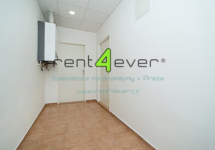 Pronájem bytu, Nusle, Boleslavova, 2+kk, 36 m2, cihla, po celkové rekonstrukci, částečně zařízený, Rent4Ever.cz