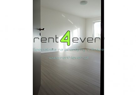 Pronájem bytu, Vokovice, Egyptská, 2+1, 52 m2, po rekonstrukci, výtah, sklep, balkon, nezařízený, Rent4Ever.cz