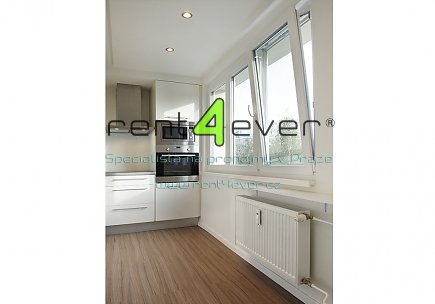 Pronájem bytu, Vokovice, Egyptská, 2+1, 52 m2, po rekonstrukci, výtah, sklep, balkon, nezařízený, Rent4Ever.cz