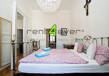 Pronájem bytu, Malá Strana, Újezd, 3+1, 106 m2, cihla, po rekonstrukci, balkon, zařízený nábytkem , Rent4Ever.cz