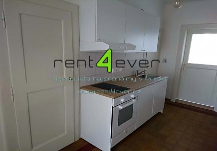 Pronájem bytu, Metro A Strašnická, ul. Za Poštou, 2+kk, 56 m2, cihla, po rekonstrukci, nezařízený, Rent4Ever.cz