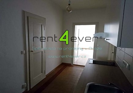 Pronájem bytu, Metro A Strašnická, ul. Za Poštou, 2+kk, 56 m2, cihla, po rekonstrukci, nezařízený, Rent4Ever.cz