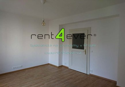 Pronájem bytu, Metro A Strašnická, ul. Za Poštou, 2+kk, 56 m2, cihla, po rekonstrukci, nezařízený, Rent4Ever.cz
