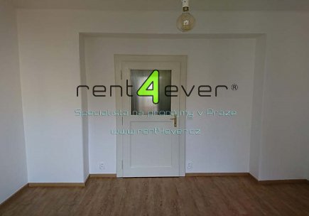 Pronájem bytu, Metro A Strašnická, ul. Za Poštou, 2+kk, 56 m2, cihla, po rekonstrukci, nezařízený, Rent4Ever.cz