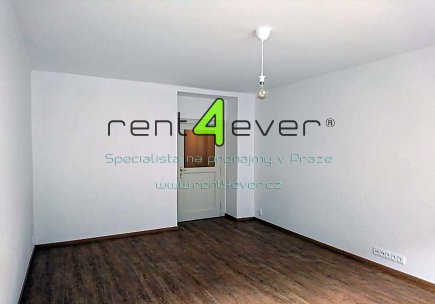 Pronájem bytu, Metro A Strašnická, ul. Za Poštou, 2+kk, 56 m2, cihla, po rekonstrukci, nezařízený, Rent4Ever.cz