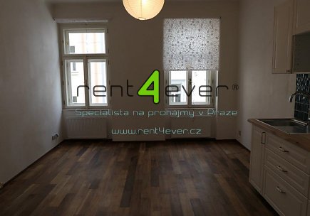 Pronájem bytu, Vršovice, Sevastopolská, 2+kk, 39 m2, cihla, po rekonstrukci, nezařízený nábytkem, Rent4Ever.cz