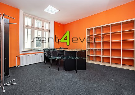 Pronájem bytu, Vinohrady, Bělehradská, byt 4+kk, 81 m2, cihla, nevybavený nábytkem, Rent4Ever.cz