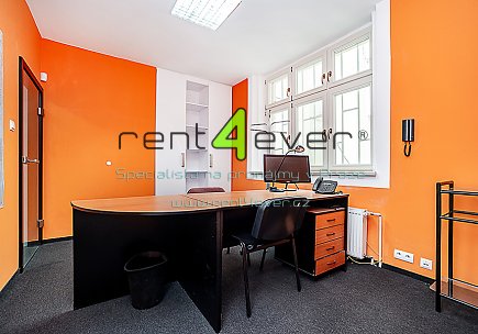 Pronájem bytu, Vinohrady, Bělehradská, byt 4+kk, 81 m2, cihla, nevybavený nábytkem, Rent4Ever.cz