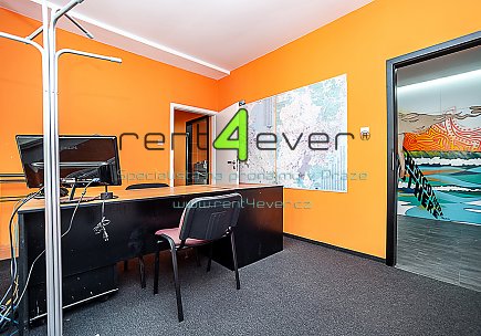 Pronájem bytu, Vinohrady, Bělehradská, byt 4+kk, 81 m2, cihla, nevybavený nábytkem, Rent4Ever.cz