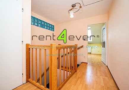 Pronájem bytu, Miškovice, Rychtáře Šimona, ŘRD, 4+1, 144 m2, terasa, zahrada, kryté parkovací stání, Rent4Ever.cz