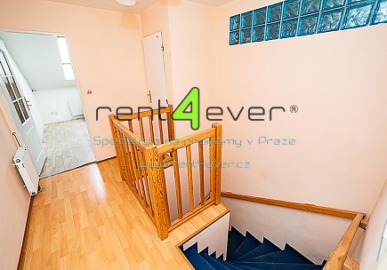 Pronájem bytu, Miškovice, Rychtáře Šimona, ŘRD, 4+1, 144 m2, terasa, zahrada, kryté parkovací stání, Rent4Ever.cz
