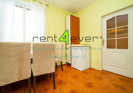 Pronájem bytu, Miškovice, Rychtáře Šimona, ŘRD, 4+1, 144 m2, terasa, zahrada, kryté parkovací stání, Rent4Ever.cz