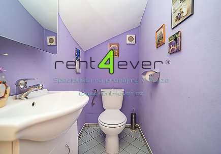 Pronájem bytu, Miškovice, Rychtáře Šimona, ŘRD, 4+1, 144 m2, terasa, zahrada, kryté parkovací stání, Rent4Ever.cz