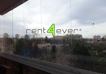 Pronájem bytu, Kamýk, Písnická, byt 1+kk, 30 m2 vč. zasklené lodžie, po rekonstrukci, nevybavený, Rent4Ever.cz
