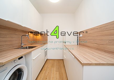 Pronájem bytu, Metro B Hůrka, Husníkova, byt 2+kk, 45 m2, po rekonstrukci, částečně vybavený , Rent4Ever.cz