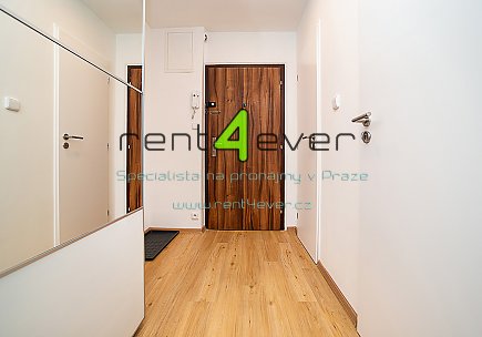 Pronájem bytu, Metro B Hůrka, Husníkova, byt 2+kk, 45 m2, po rekonstrukci, částečně vybavený , Rent4Ever.cz