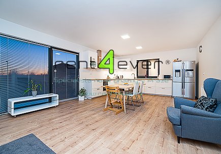 Pronájem bytu, Nová Ves pod Pleší, samostatný RD 4+kk, 114 m2, novostavba, zahrada, nezařízený, Rent4Ever.cz