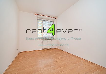 Pronájem bytu, Záběhlice, U Zahradního města, byt 3+1, 78 m2, balkon, garáž. stání, nevybavený, Rent4Ever.cz