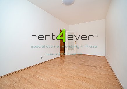 Pronájem bytu, Záběhlice, U Zahradního města, byt 3+1, 78 m2, balkon, garáž. stání, nevybavený, Rent4Ever.cz