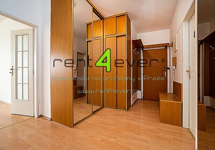 Pronájem bytu, Záběhlice, U Zahradního města, byt 3+1, 78 m2, balkon, garáž. stání, nevybavený, Rent4Ever.cz