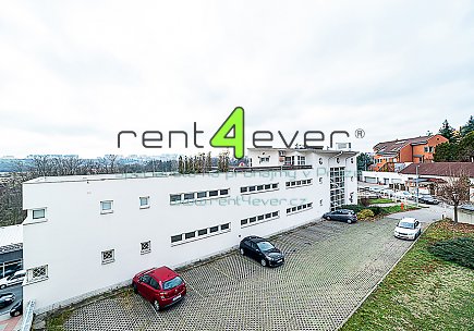 Pronájem bytu, Záběhlice, U Zahradního města, byt 3+1, 78 m2, balkon, garáž. stání, nevybavený, Rent4Ever.cz