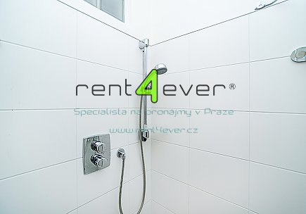 Pronájem bytu, Podolí, Kaplická, 2+kk, 60 m2, cihla, po rekonstrukci, balkon, sklep, vybavený, Rent4Ever.cz