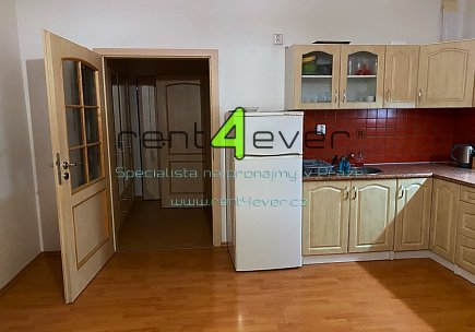 Pronájem bytu, Vysočany, Jana Přibíka, byt 1+kk, 33 m2, novostavba, výtah, vybavený nábytkem, Rent4Ever.cz
