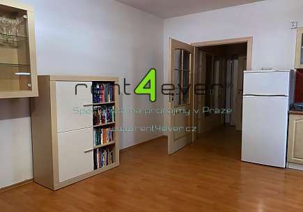 Pronájem bytu, Vysočany, Jana Přibíka, byt 1+kk, 33 m2, novostavba, výtah, vybavený nábytkem, Rent4Ever.cz