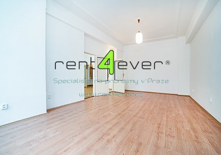 Pronájem bytu, Metro B Karlovo náměstí, Trojanova, 2+1 (2+kk), 71 m2, cihla, nezařízený nábytkem, Rent4Ever.cz