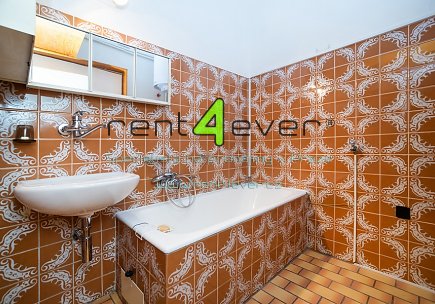 Pronájem bytu, Metro B Karlovo náměstí, Trojanova, 2+1 (2+kk), 71 m2, cihla, nezařízený nábytkem, Rent4Ever.cz