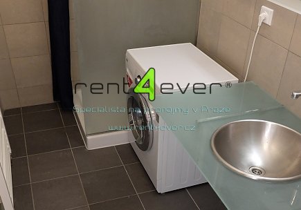 Pronájem bytu, Metro A Náměstí Míru, 4+1, 119 m2, cihla, po rekonstrukci, 2 terasy, část. vybavený, Rent4Ever.cz