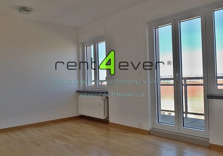Pronájem bytu, Metro A Náměstí Míru, 4+1, 119 m2, cihla, po rekonstrukci, 2 terasy, část. vybavený, Rent4Ever.cz