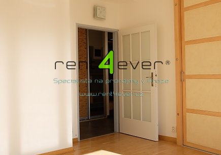Pronájem bytu, Metro A Náměstí Míru, 4+1, 119 m2, cihla, po rekonstrukci, 2 terasy, část. vybavený, Rent4Ever.cz