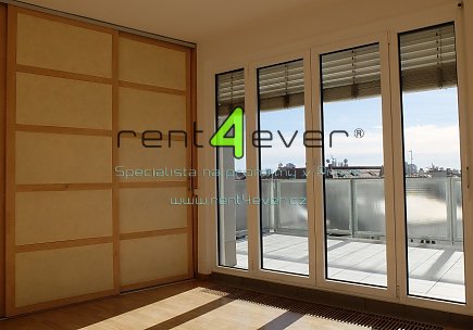 Pronájem bytu, Metro A Náměstí Míru, 4+1, 119 m2, cihla, po rekonstrukci, 2 terasy, část. vybavený, Rent4Ever.cz