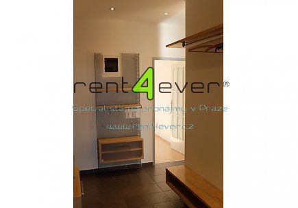 Pronájem bytu, Metro A Náměstí Míru, 4+1, 119 m2, cihla, po rekonstrukci, 2 terasy, část. vybavený, Rent4Ever.cz