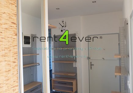 Pronájem bytu, Metro A Náměstí Míru, 4+1, 119 m2, cihla, po rekonstrukci, 2 terasy, část. vybavený, Rent4Ever.cz