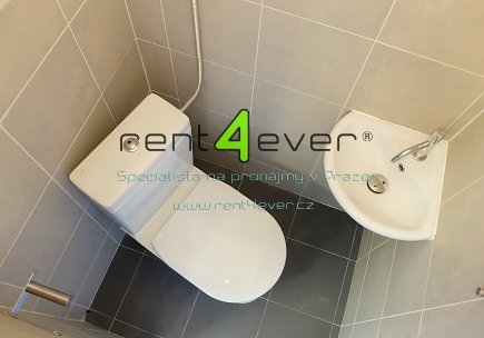 Pronájem bytu, Metro A Náměstí Míru, 4+1, 119 m2, cihla, po rekonstrukci, 2 terasy, část. vybavený, Rent4Ever.cz