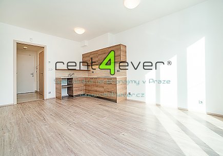 Pronájem bytu, Metro B Vysočanská, nový byt 1+kk, 28.5 m2, novostavba, sklep, nevybavený nábytkem, Rent4Ever.cz
