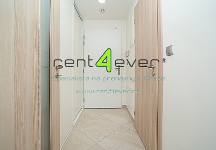 Pronájem bytu, Vysočany, Bassova, byt 1+kk, 28.5 m2, novostavba, sklep, nevybavený nábytkem, Rent4Ever.cz