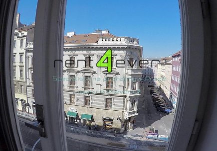 Pronájem bytu, Metro C I.P. Pavlova, Bělehradská, byt 2+1, 70 m2, cihla, sklep, nevybavený, Rent4Ever.cz